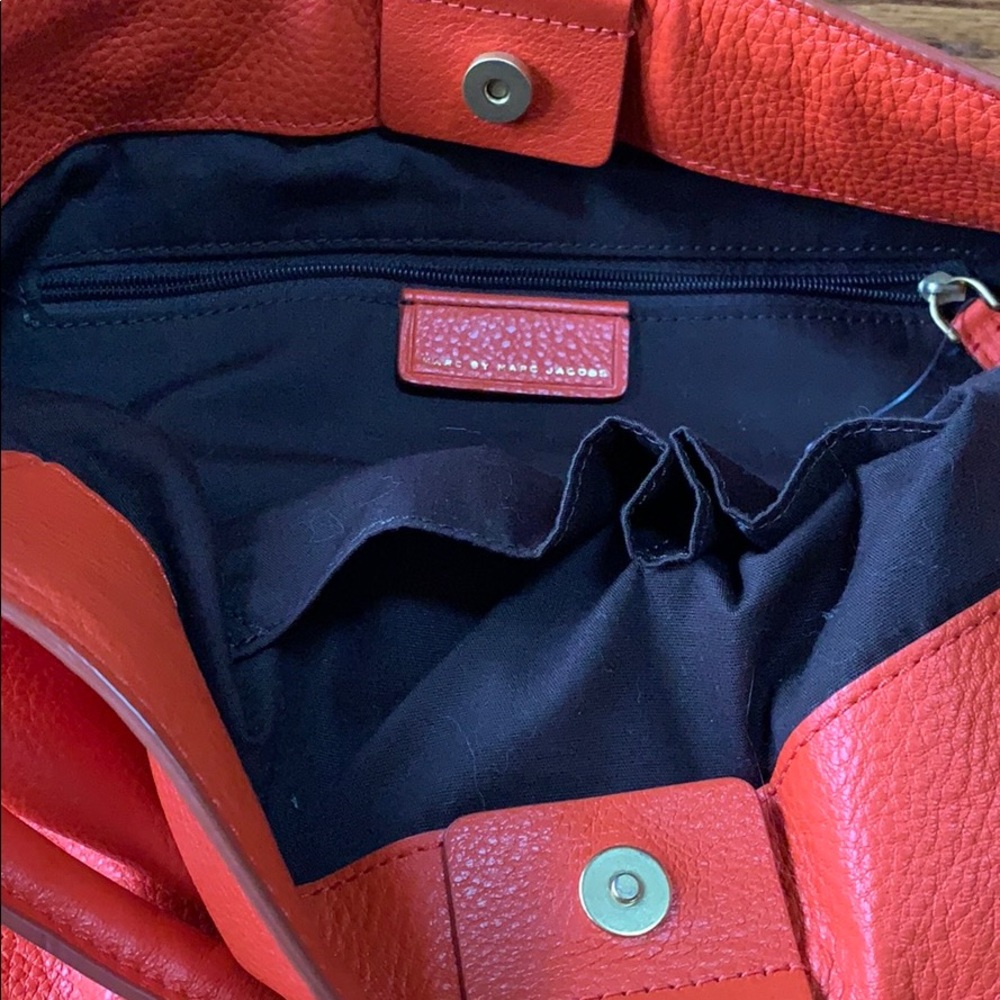 Large tote - Picture 6 of 8